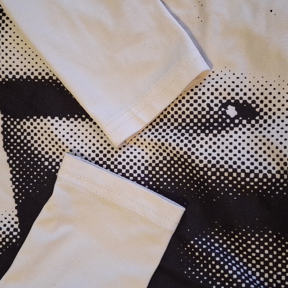 💜 3/$12 Sexy Body Tee - Picture 3 of 4